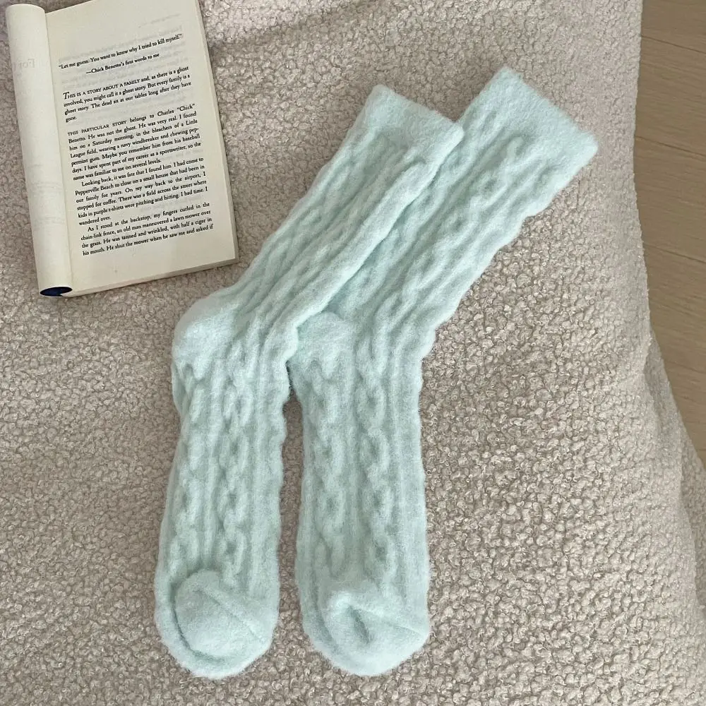 

Thickened Winter Velvet Socks Solid Color Soft Cotton Socks Warm Fluffy Fleece Socks Women