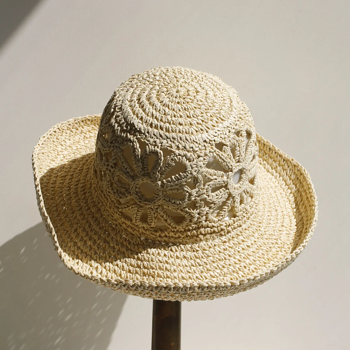 FASHION Blumen-Handarbeit, hochwertige, schlichte 2026 NEUE Sonnenhüte, flache Sommerhüte für Damen, Strand-Panama-Strohhüte, Korbhüte – Detail 10