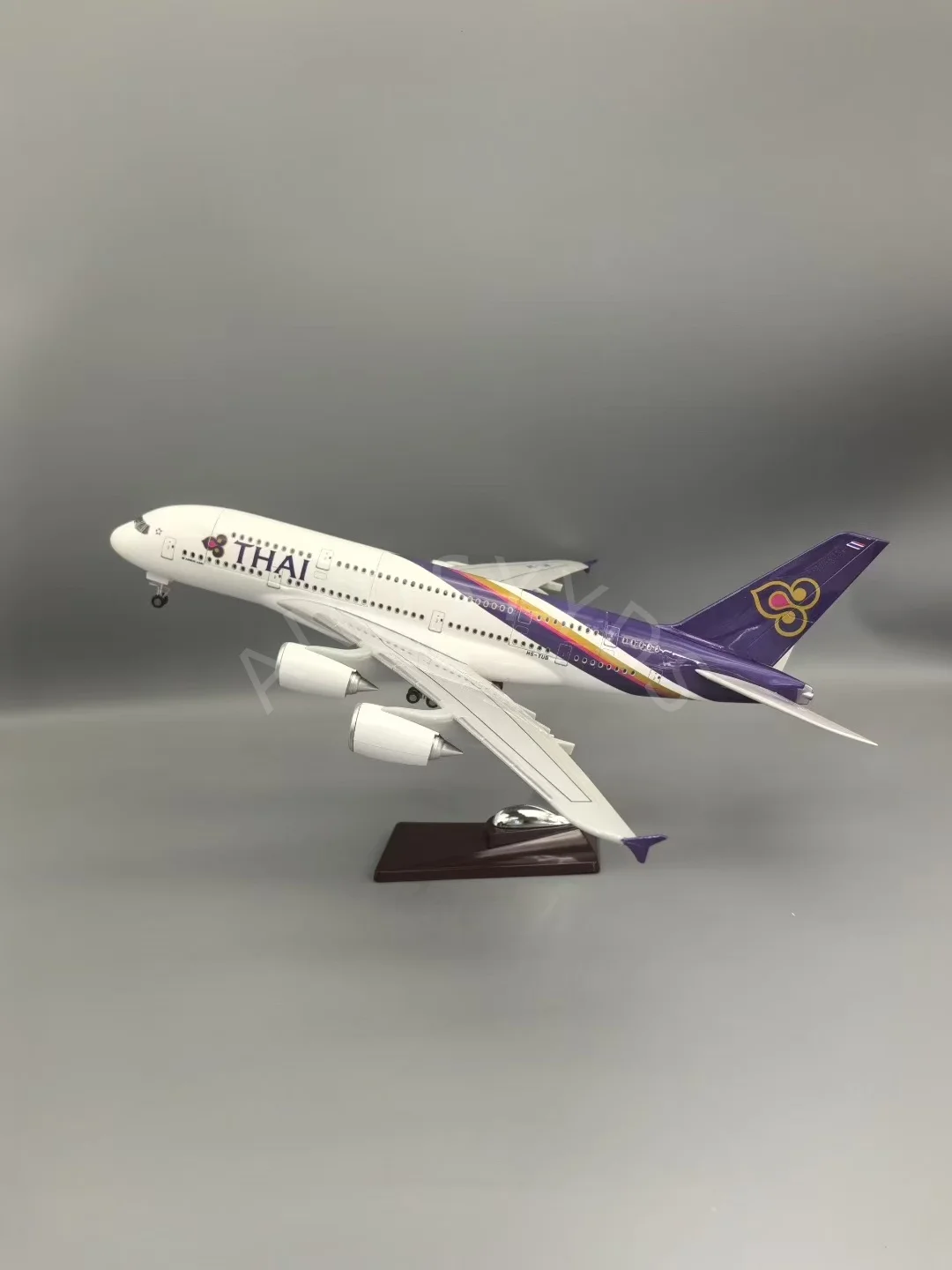 Airplane Model A380 Thai Airlines 47cm 1:160 Scale Diecast Resin Openable Cabin Door With LED Light Christmas Airplanes Decorati