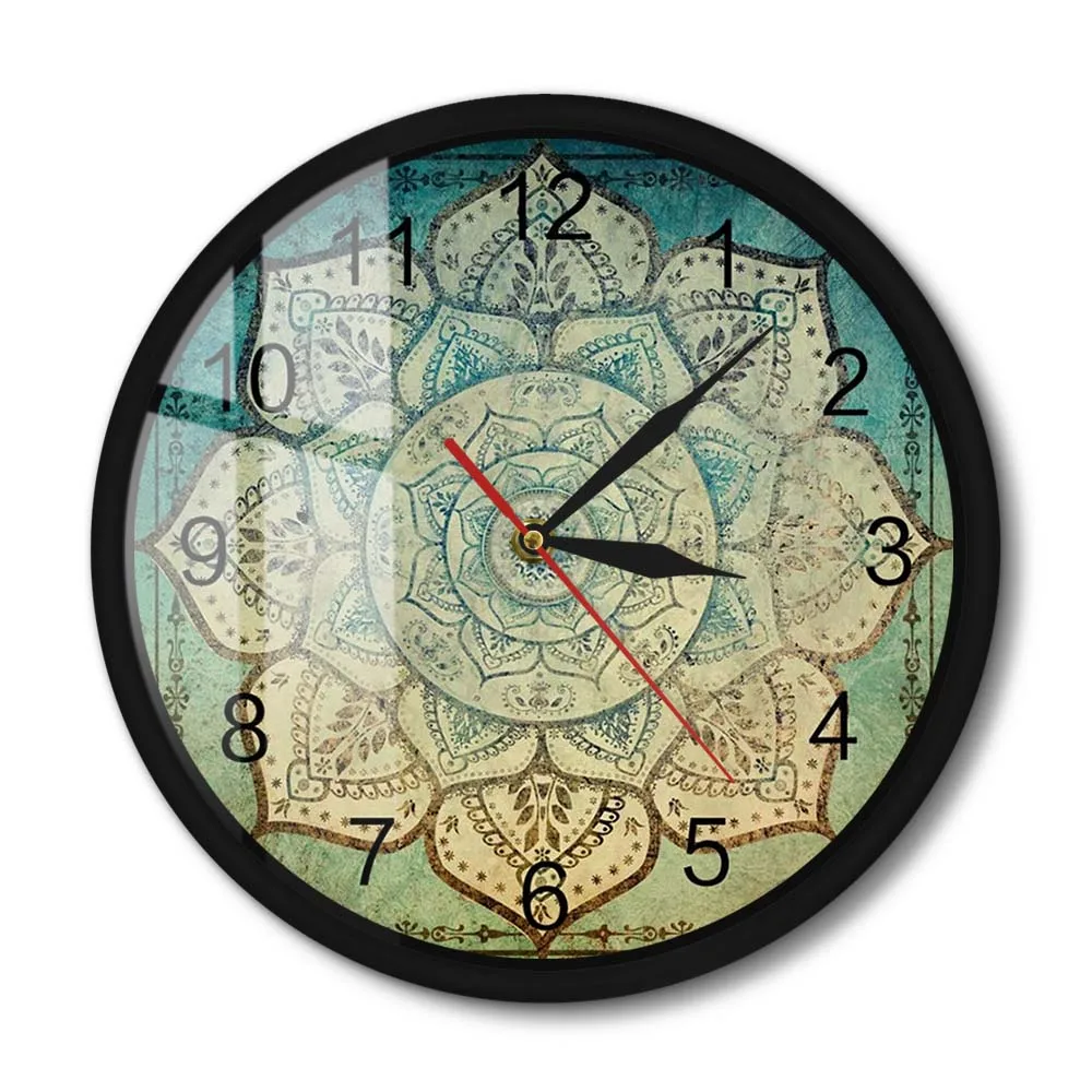 

Faded Indian Mandala Floral Pattern Metal Frame Wall Clock Vintage Bohemian Mandala Silent Wall Watch For Home Living Room Décor