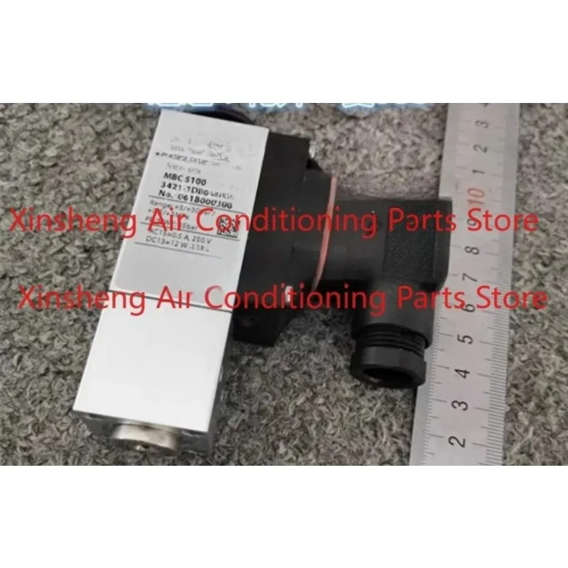 For Danfoss pressure switch 061B000366 MBC5100-3421-1DB04 061B0003 DANFOSS