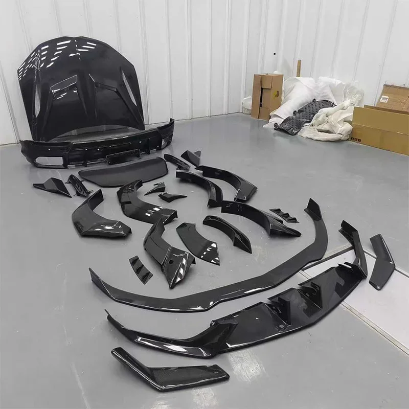 For Urus S Bumper 1016 Dry Carbon Fiber Screw-On Front Lip Side Skirt Rear Diffuser Rear Spoiler Engine Cover