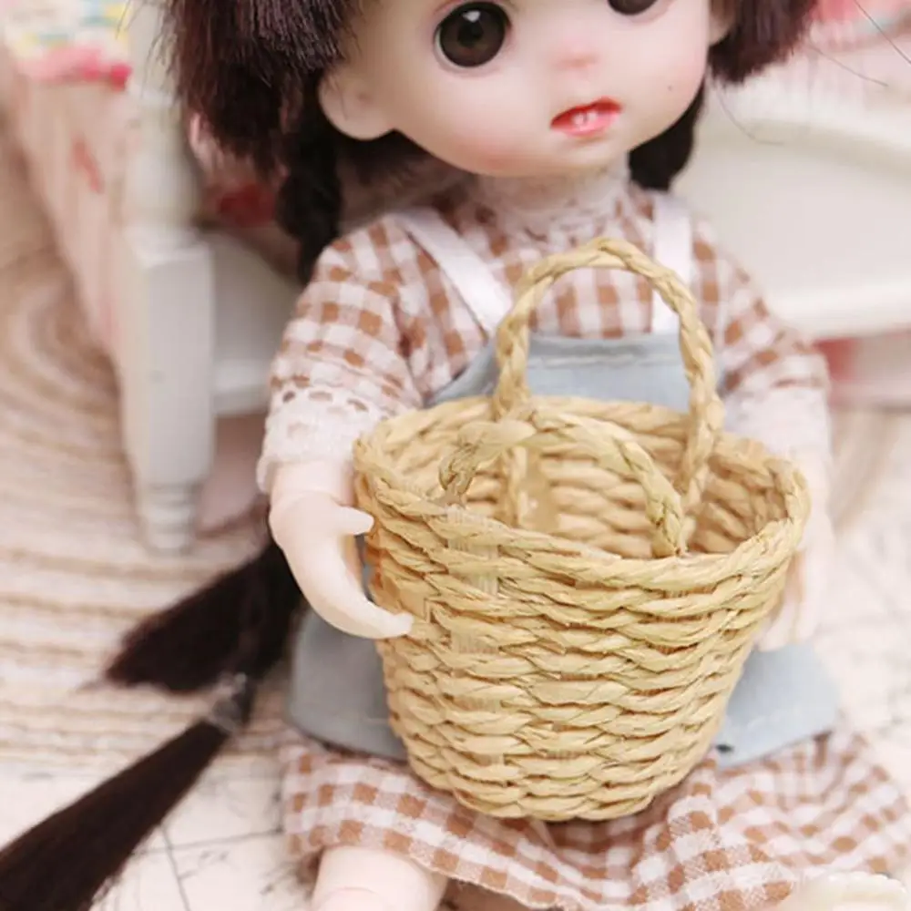 จําลอง 1 ชิ้นไม้มินิตะกร้าทอมือฉากชีวิต BJD ตกแต่งอุปกรณ์ตุ๊กตา Miniature Tiny ตะกร้าเก็บ