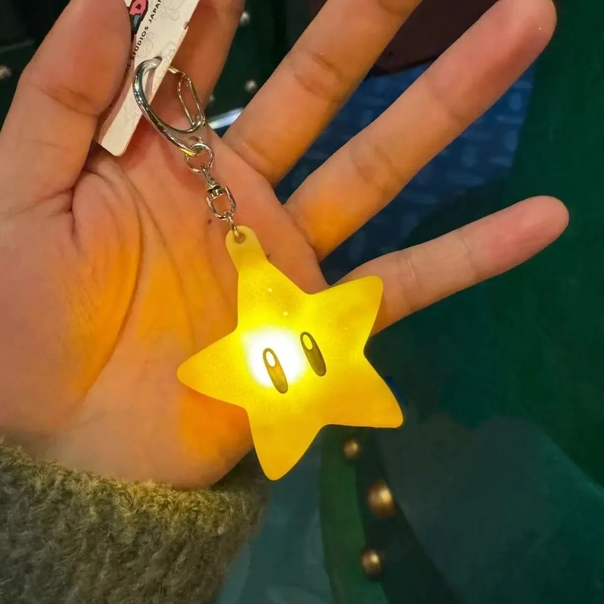 

Светящийся брелок-звезда в мультяшном стиле, милый акриловый светильник-звезда, аксессуары для сумок для пар, подарки для фанатов аниме, коллекционные сувениры
