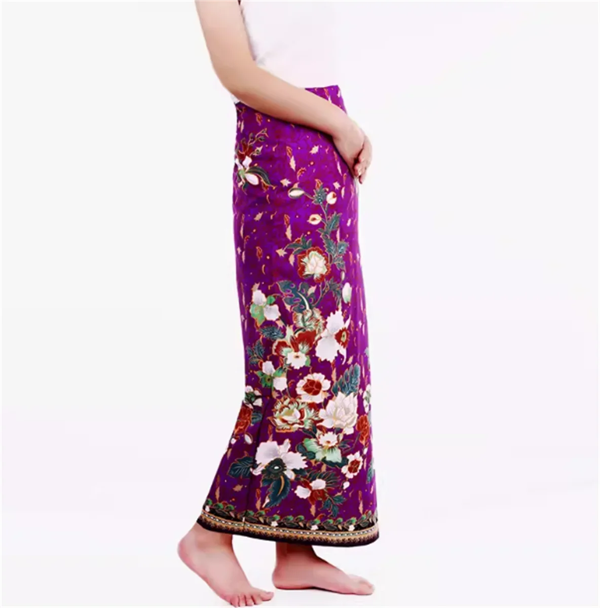 

Malaysia, Myanmar, Thailand tube skirt new product launched, long skirt stage clothing suitable for both men and women