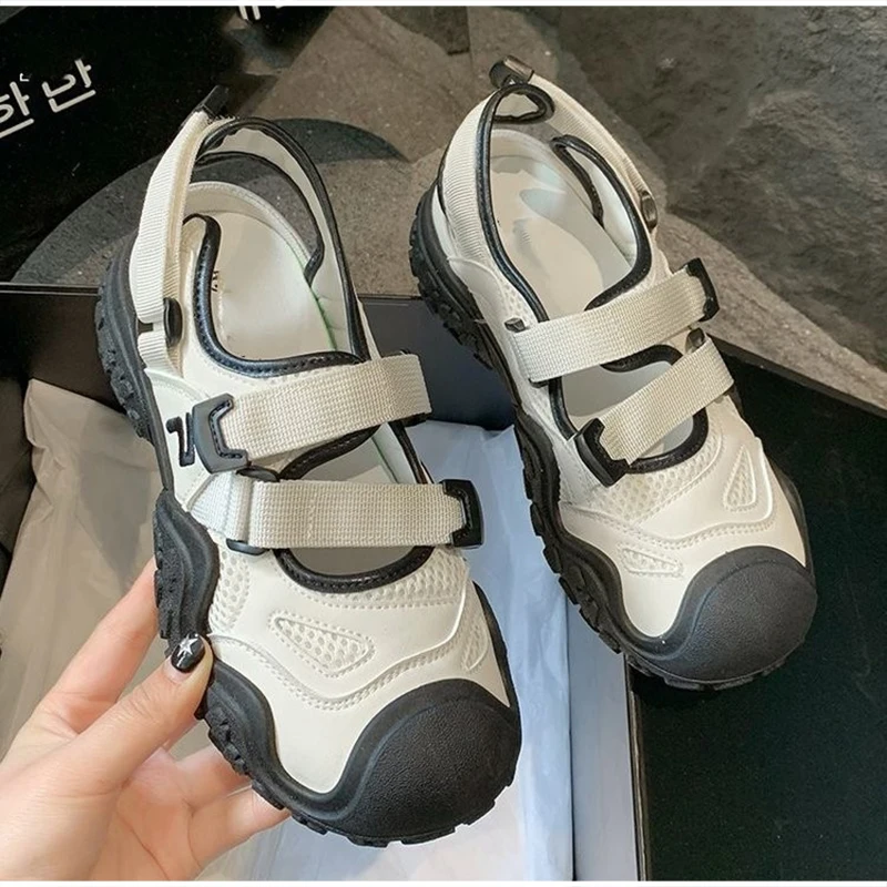 Sportliche Sandale mit geschlossener Zehenpartie, atmungsaktives Mesh, verstellbarer Riemen, Outdoor-Wandersandalen, leichte, rutschfeste Sommerschuhe, für Reisen, neu