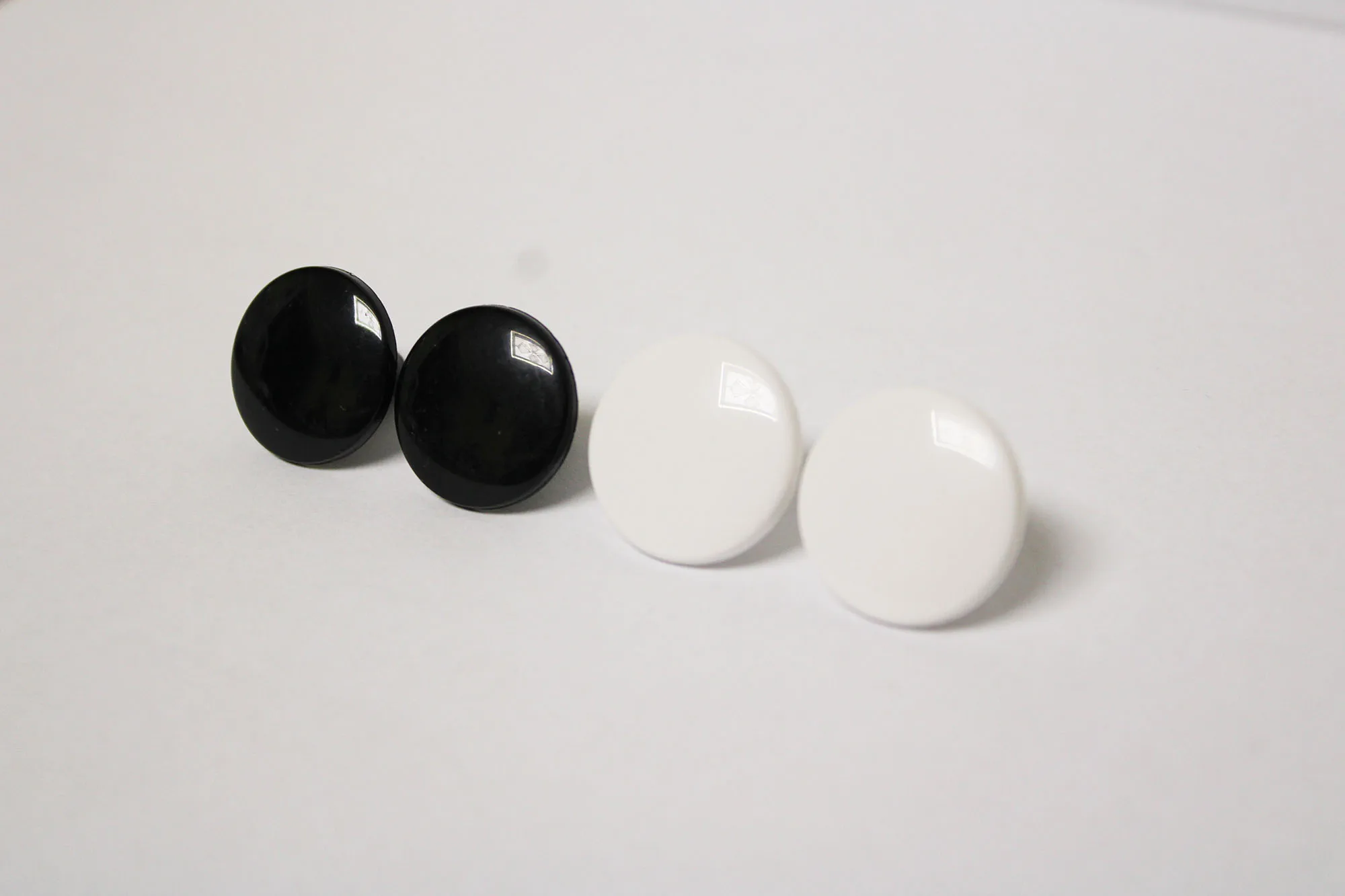 40pcs 4mm 6mm 8mm 10mm  22mm black white flat round toy eyes with handpress washer for doll accessories size color option