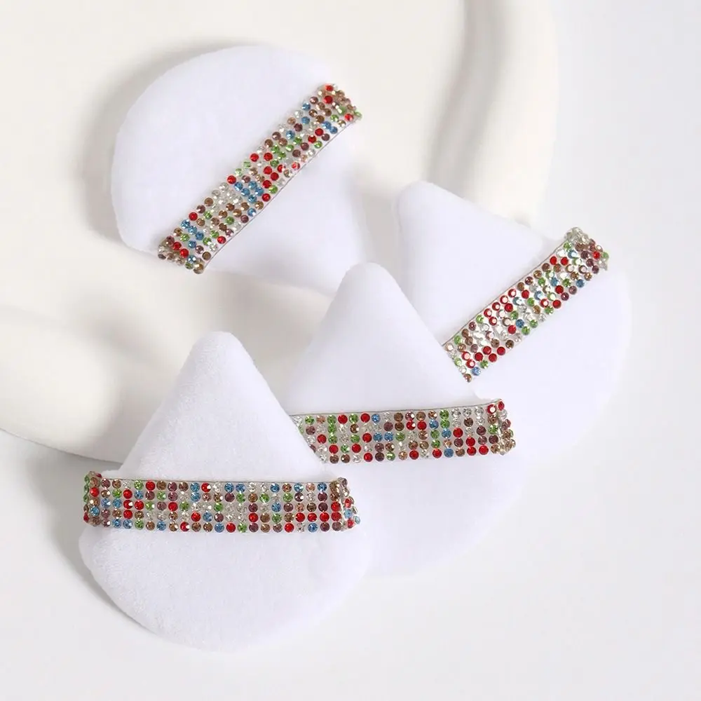 Gąbeczka do pudru w kształcie trójkąta z diamentowym wzorem, miękka i gładka, aksamitna gąbka do makijażu twarzy, narzędzie do makijażu.