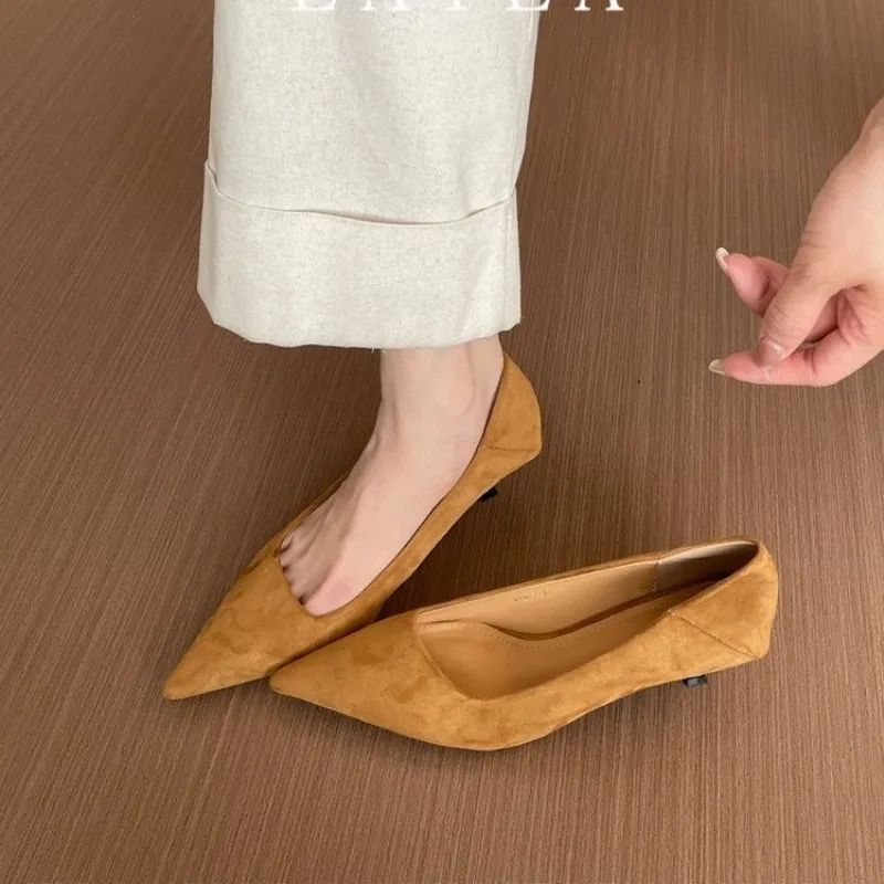 รองเท้าส้นสูงแบบสลิปออน หนังกลับ แฟชั่นฤดูใบไม้ร่วง ทนทานต่อการสึกหรอ ไม่ลื่น
