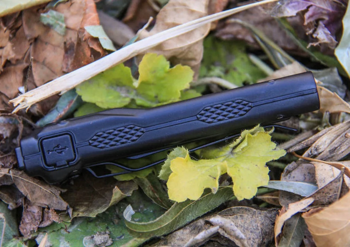 NITECORE P35i LEP Lampe de Poche 6xCREE + Laser LED 1650M 3000LM USB-C Rechargeable Torche Spot Projecteurs + Télécommande pour Camping