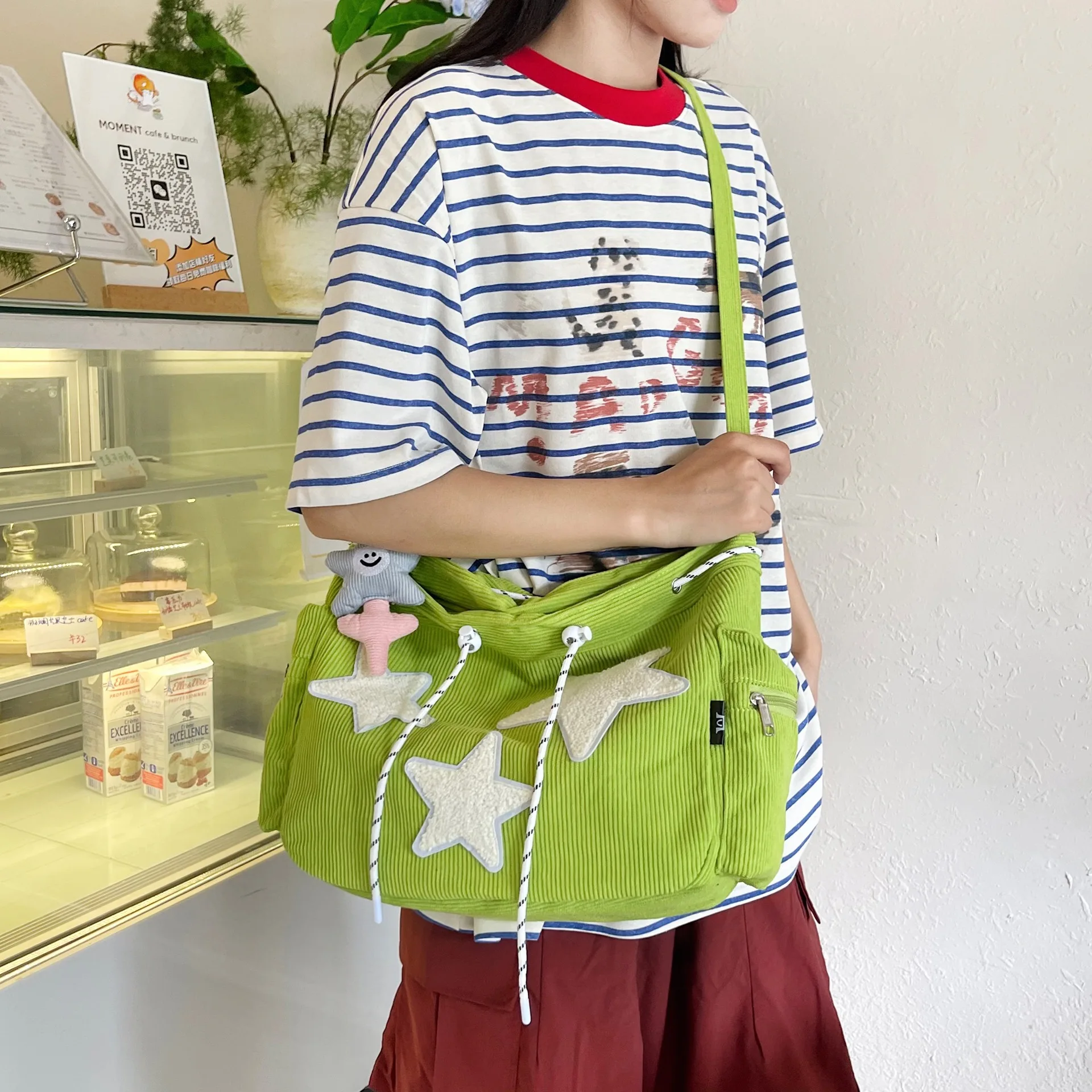 

Сумка через плечо с милой звездой, женская сумка большой вместимости, весенне-летняя пригородная вельветовая сумка через плечо