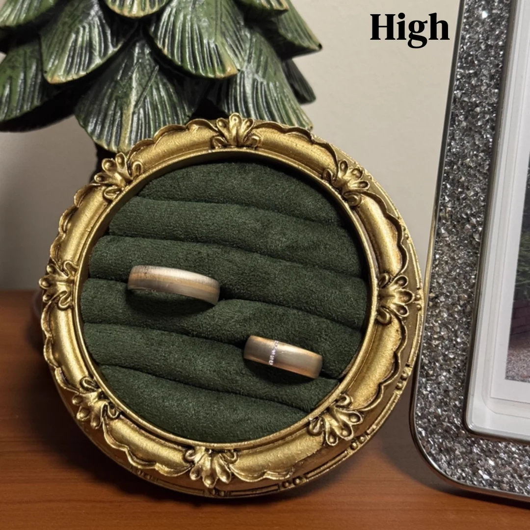 

Vintage Round Jewelry Display Stand - Velvet Ring Holder Tray for Earrings Necklaces, Retro Photo Prop Organizer, Home Decor Sho