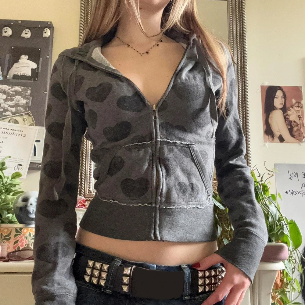 Retro Heart Print Vintage Design Hoodie Women's Casual V-Neck Jacket Distressed Style Versatile Comfortable Top