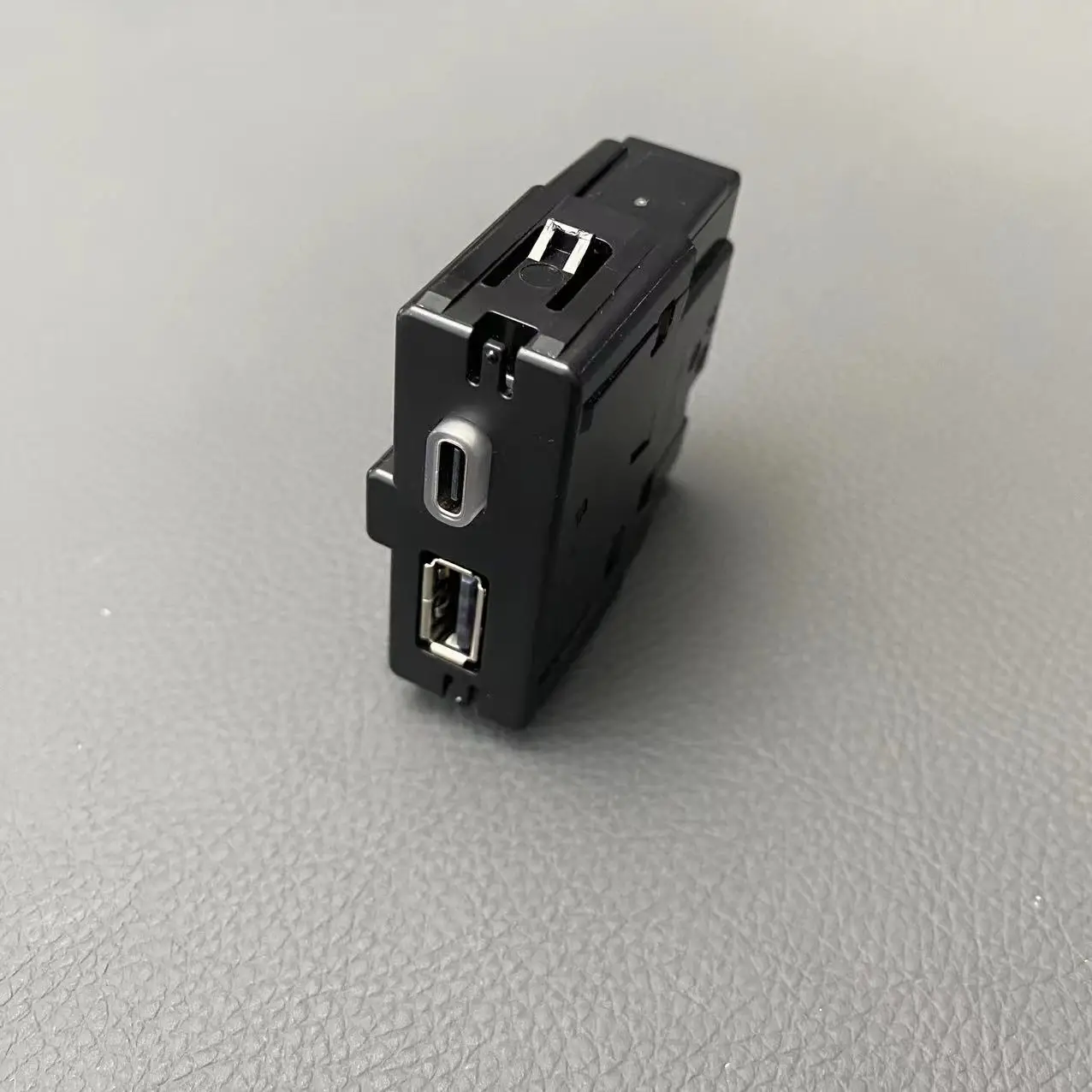 Auto zadní Seat USB type-c nabíjení nástrčkový s kabel pro golf 7 MK7 2013-2017 2019 82V pro skoda kodiaq karoq 5QD 035 726 L