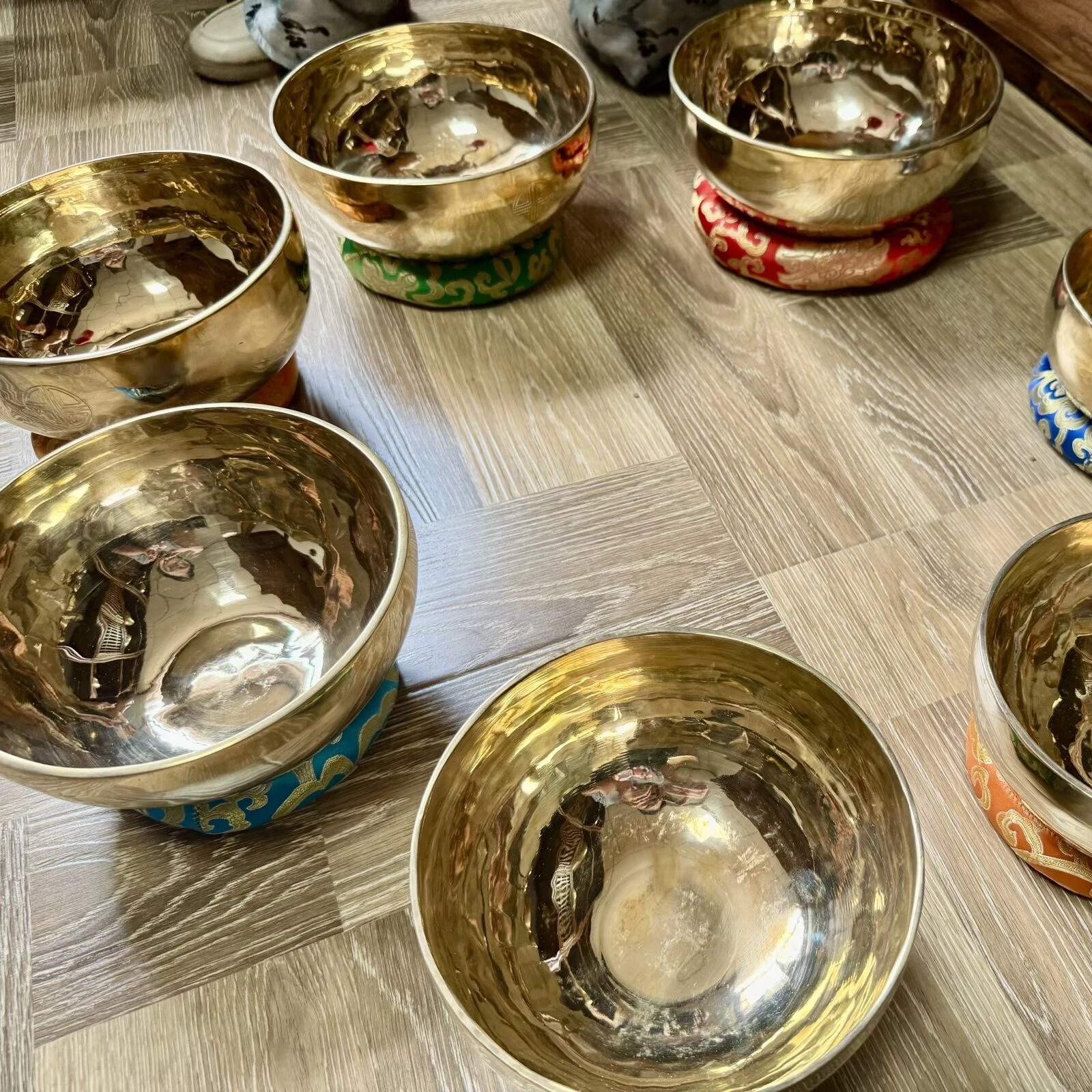 Gold Seven Chakras Tibetan Singing Bowls 7PCS