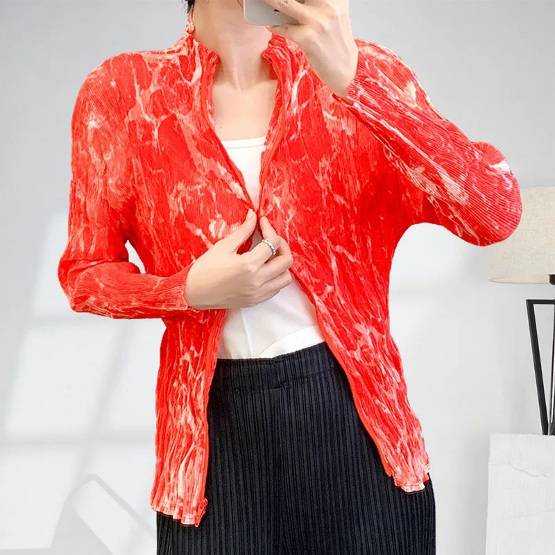 

2025new Miyake Pleated Print Hand Pleated Tops Long-sleeved Cardigan Sunscreen Thin Jacket Slim Simple Temperament Stretch Women
