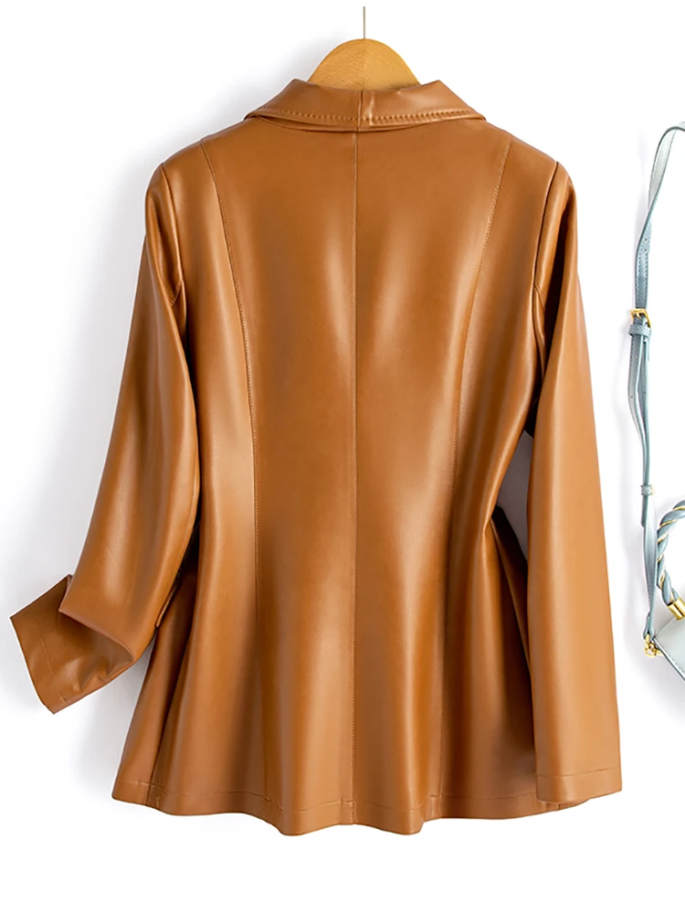 Giacca Elegante da Donna in Pelle di Agnello, Vestibilità Slim, Sensazione di Lusso, Primavera 2025, per il Lavoro, Manica Lunga, Lunghezza Regolare