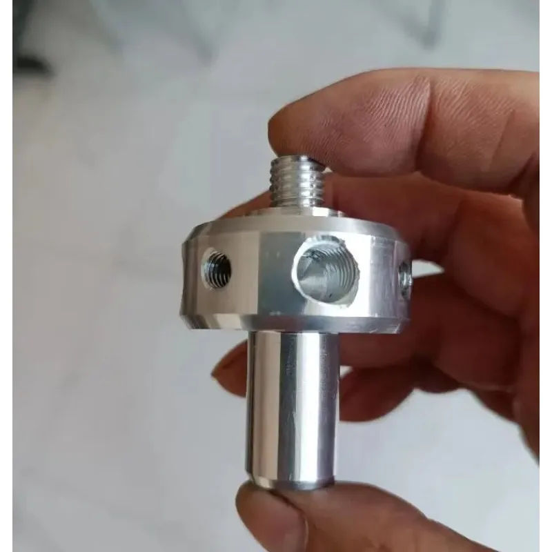 M10 Grounding plate adapter for PAC-12 antenna