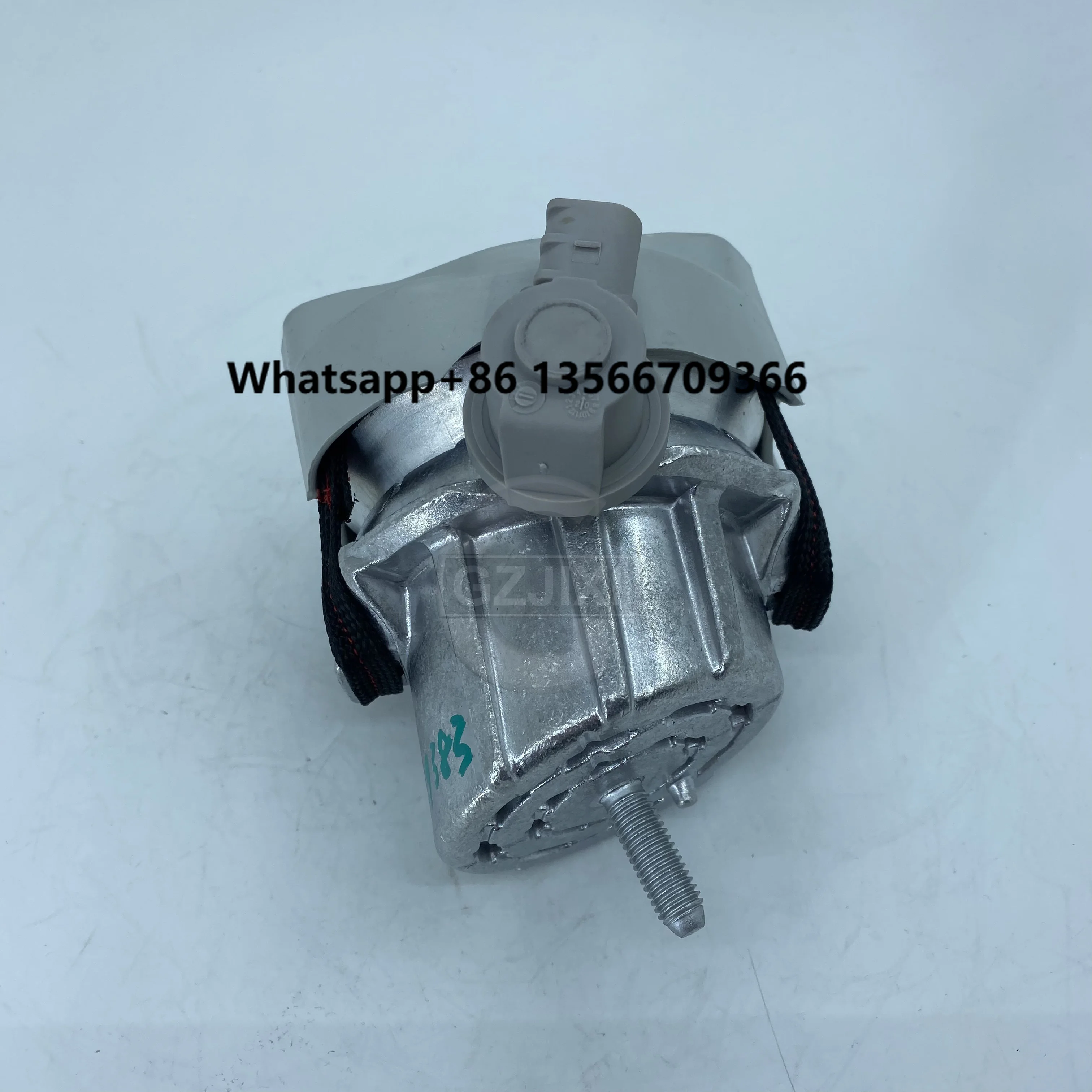 3W0199383 3W0199384 Good Quality Auto Parts Car Engine Mount Mounts for Bentley Suspension System