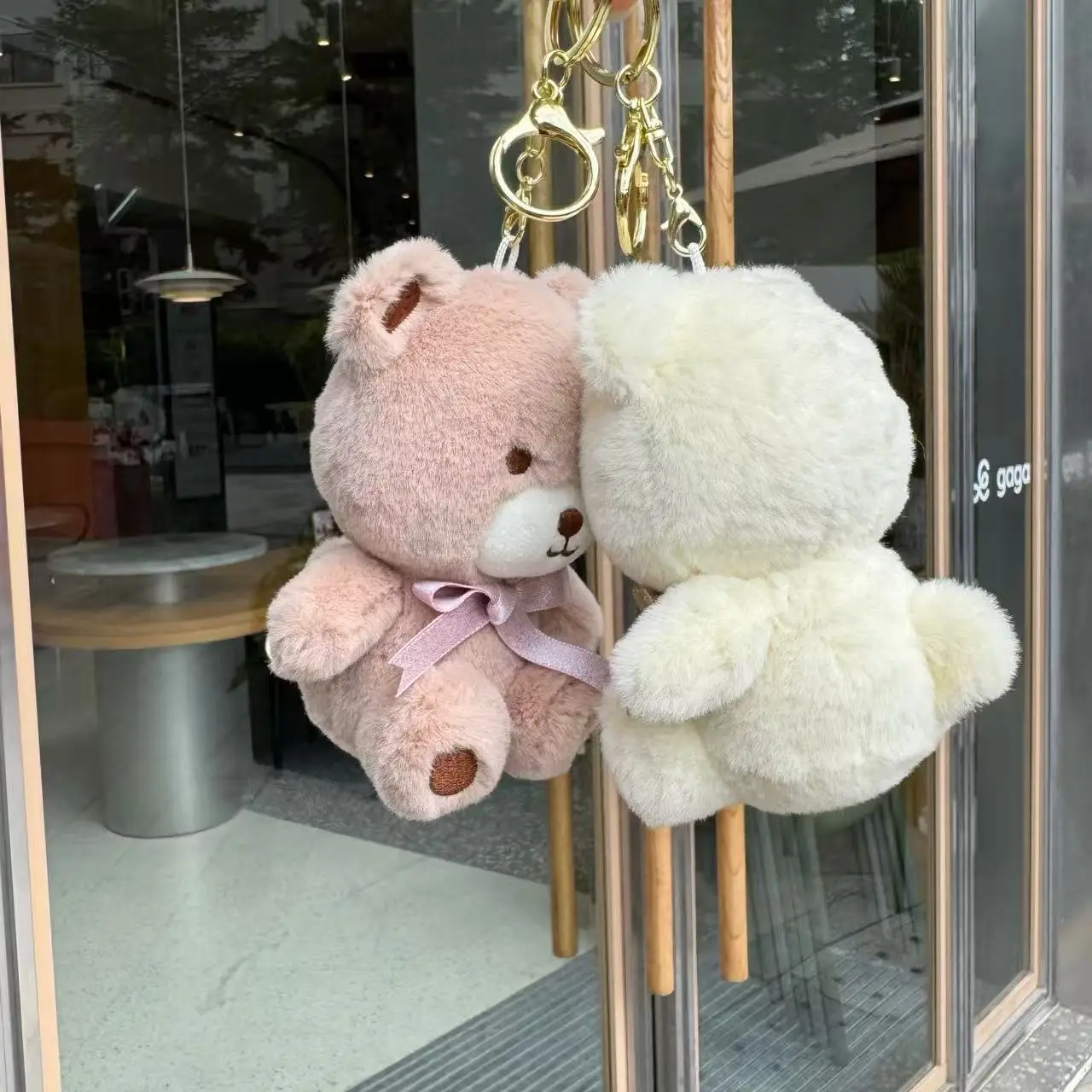 พวงกุญแจตุ๊กตาหมีนมกาแฟสุดน่ารัก ตุ๊กตาหมีเท็ดดี้ขนาดเล็ก ตุ๊กตาตู้คีบขนาด 4 นิ้ว สำหรับห้อยกระเป๋า