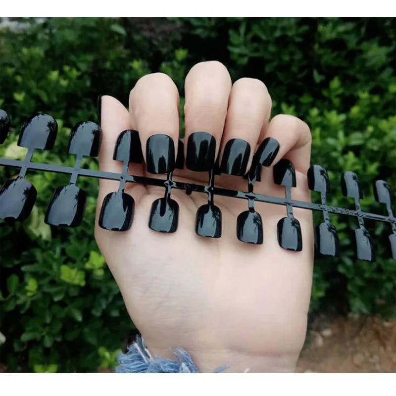 

24PCS Short Square Black Solid Full Cover Full Cover Fake Nail Set Cheap Nails Summer Nails Delicate Nails