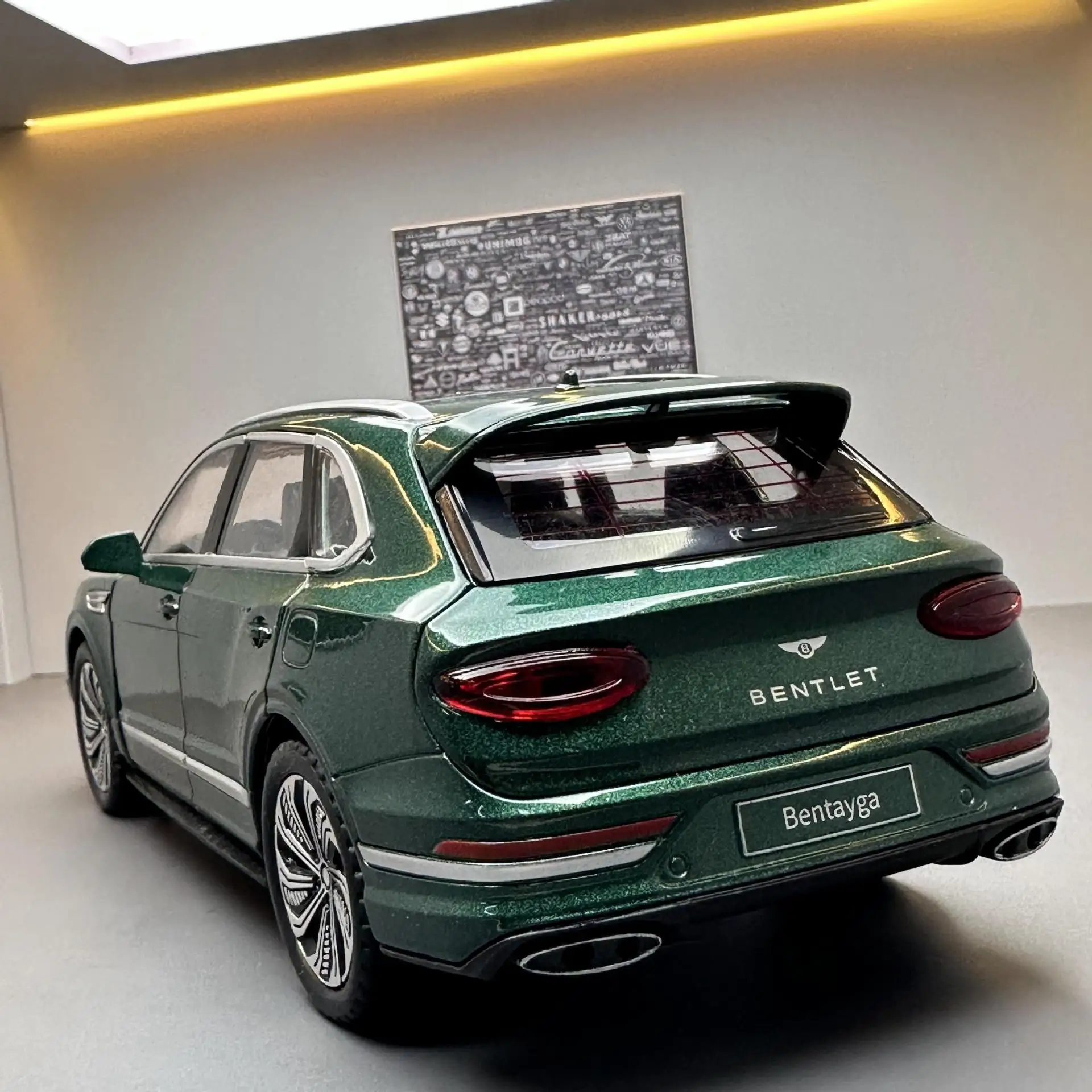 1:24 Bentayga SUV alliage Luxy modèle de voiture moulé sous pression véhicules en métal modèle de voiture son et lumière Simulation Collection jouet pour enfants cadeau