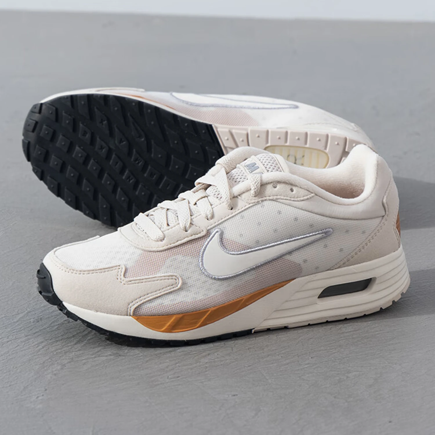 

Официальная подлинная женская повседневная обувь Nike 2024, легкая повседневная обувь на воздушной подушке FN0784-105