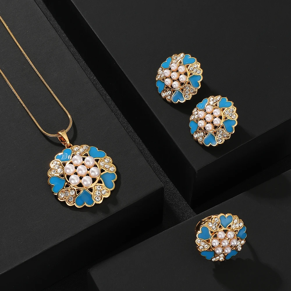 4Pcs/Set Trendy love circle pendant necklace earrings ring for Women Fashionable and versatile everyday gift giving Jewelry Gift