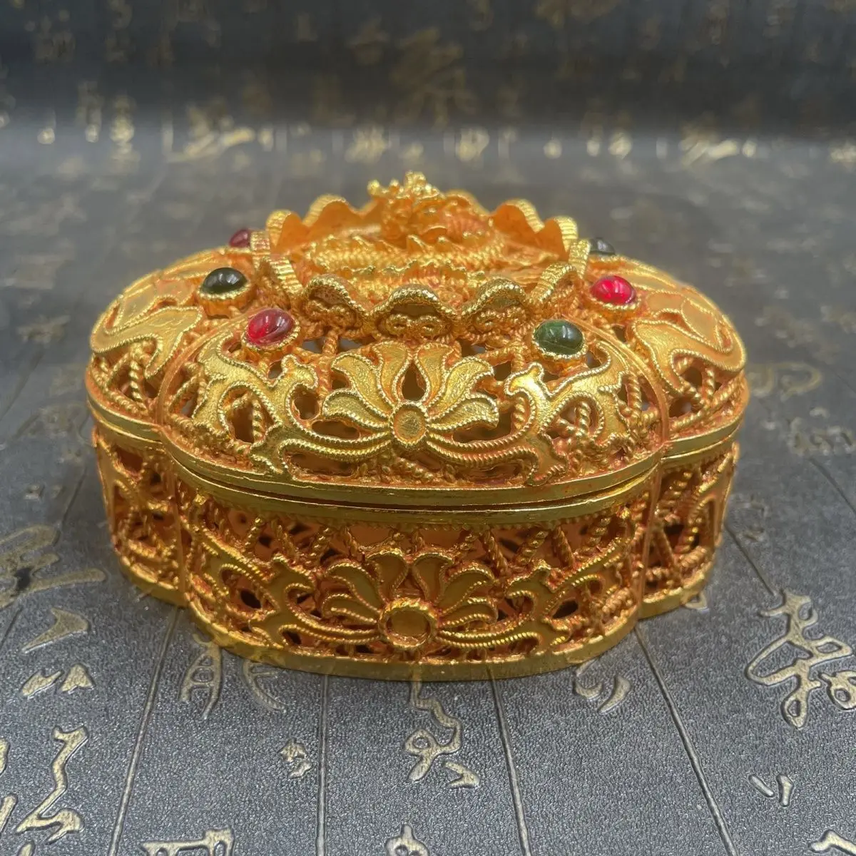 collection bronze Panlong peach heart box ornament, home decoration ornament