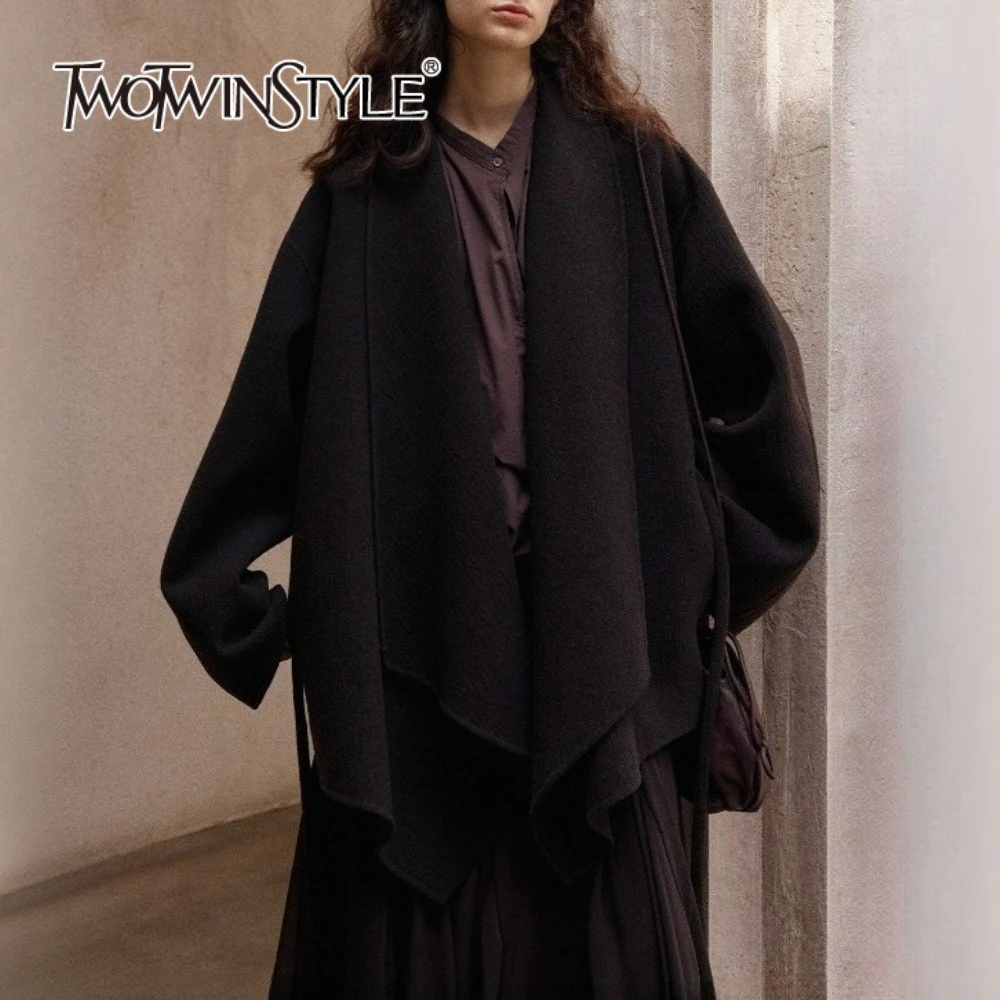 

TWOTWINSTYLE Solid Loose Design Sense Wool Coats for Women Lapel Long Sleeves Irregular Casual Coat Female Fashion Clothing New