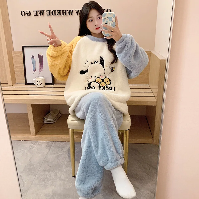 Sanrio süßes Heimkleidungsset, süße Mädchen-Nachtwäsche, langärmelig, Rundhalsausschnitt, Winter, warm, halb flauschig, lässig, Cartoon, Outdoor-Kleidung