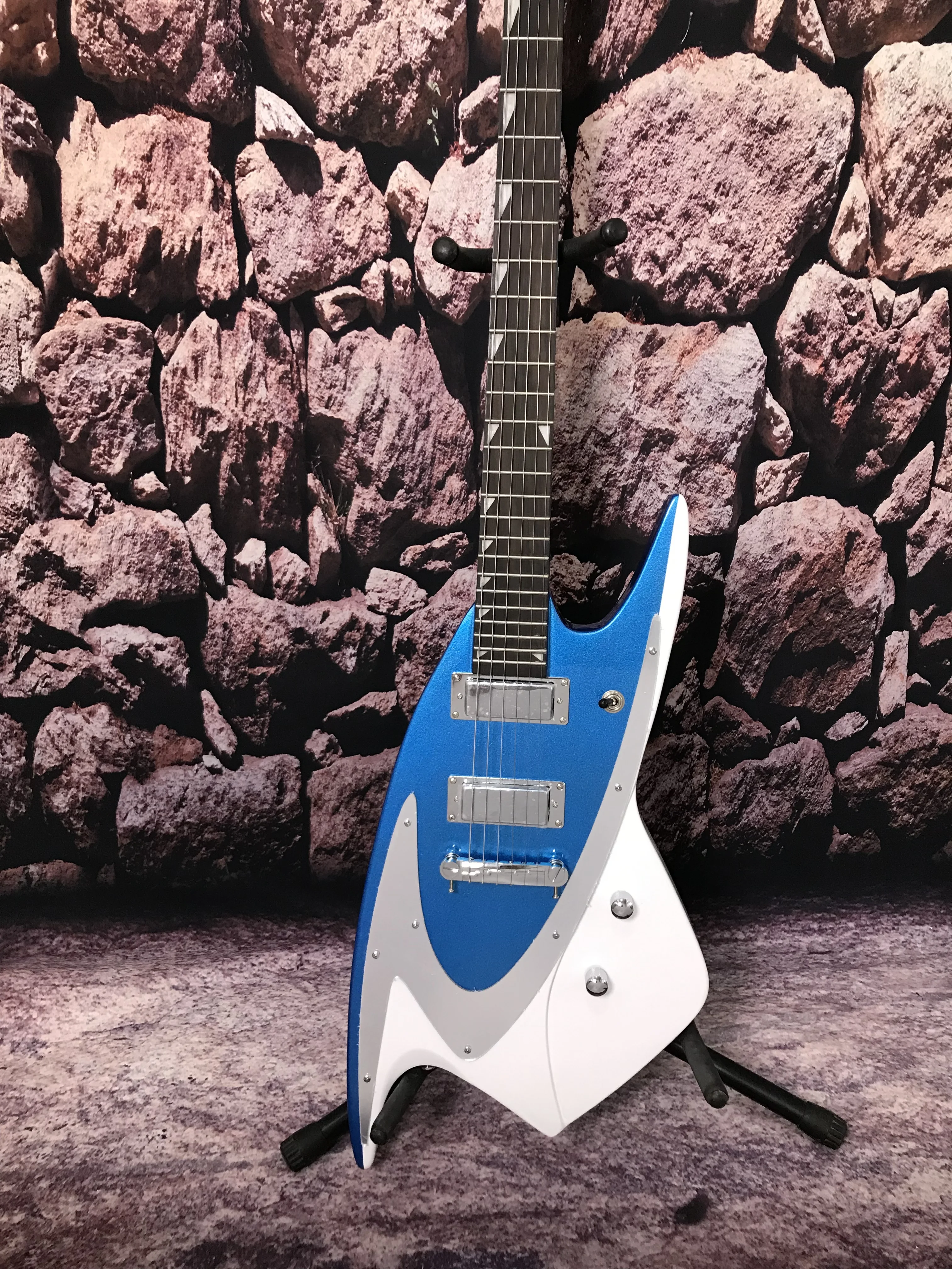 

factory custom electric guitar blue whale special shape basswood body hot sale Free delivery