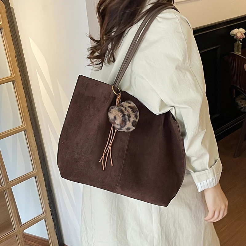 

Fashion Faux Suede Large Capacity Underarm Sweet Shoulder Bag for Women Casual Personality Super Cool Purse Trend Retro Tote Bag