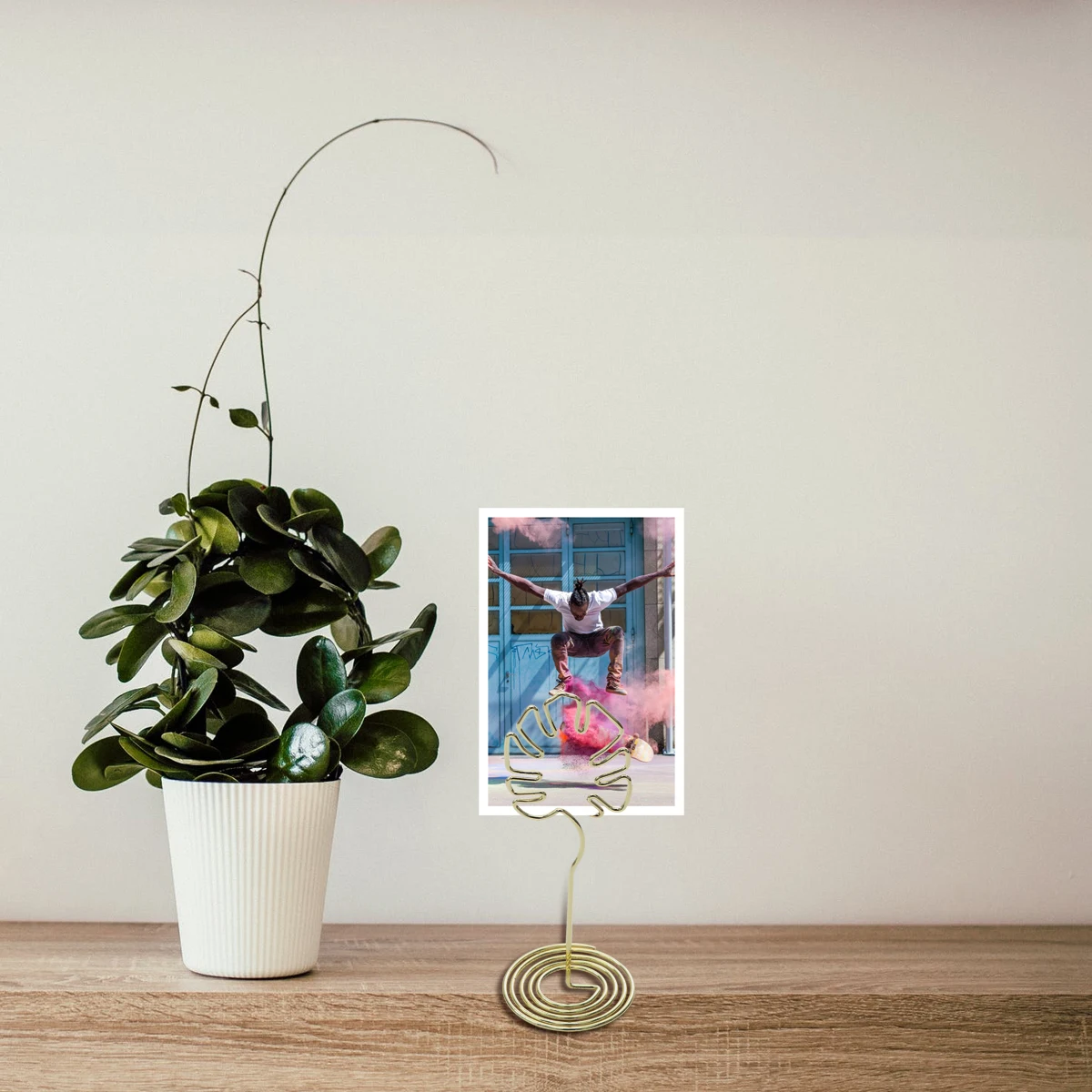 

3pcs Business Card Holder Monstera Shape Metal Desk Accessories Table Number Holders Reusable Wedding Supplies Banquet