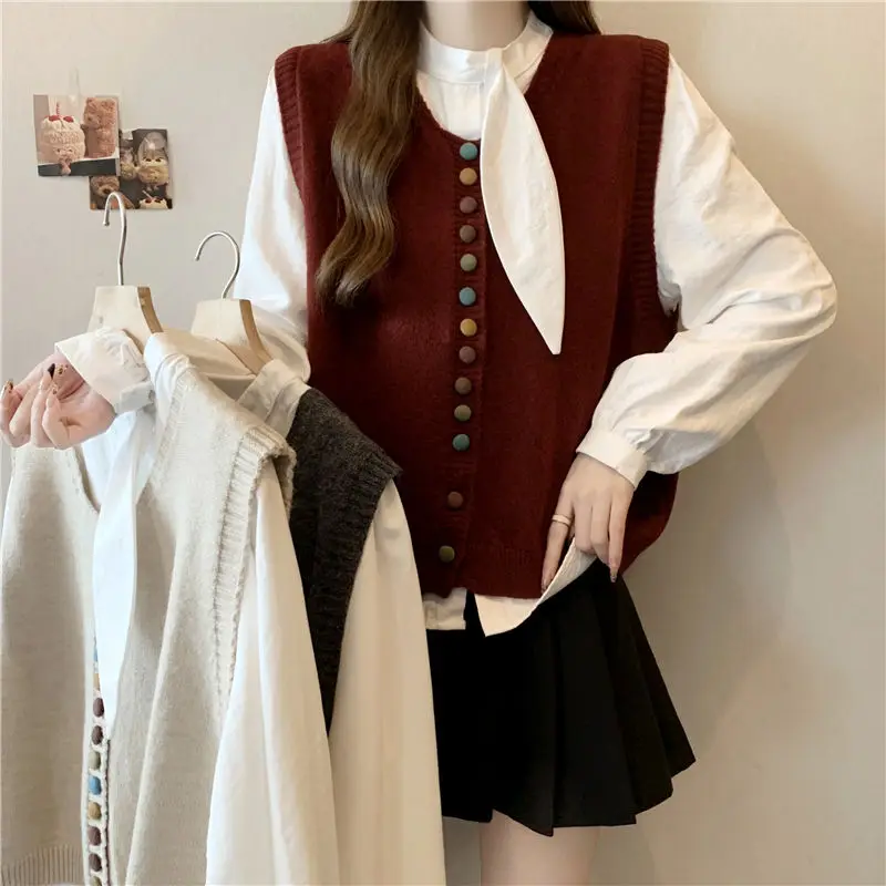 New Internet Celebrity Vintage Style Knitted Vest Layered Long Sleeved Shirt Ins Fresh Two-piece Set for Women Wearing Outside