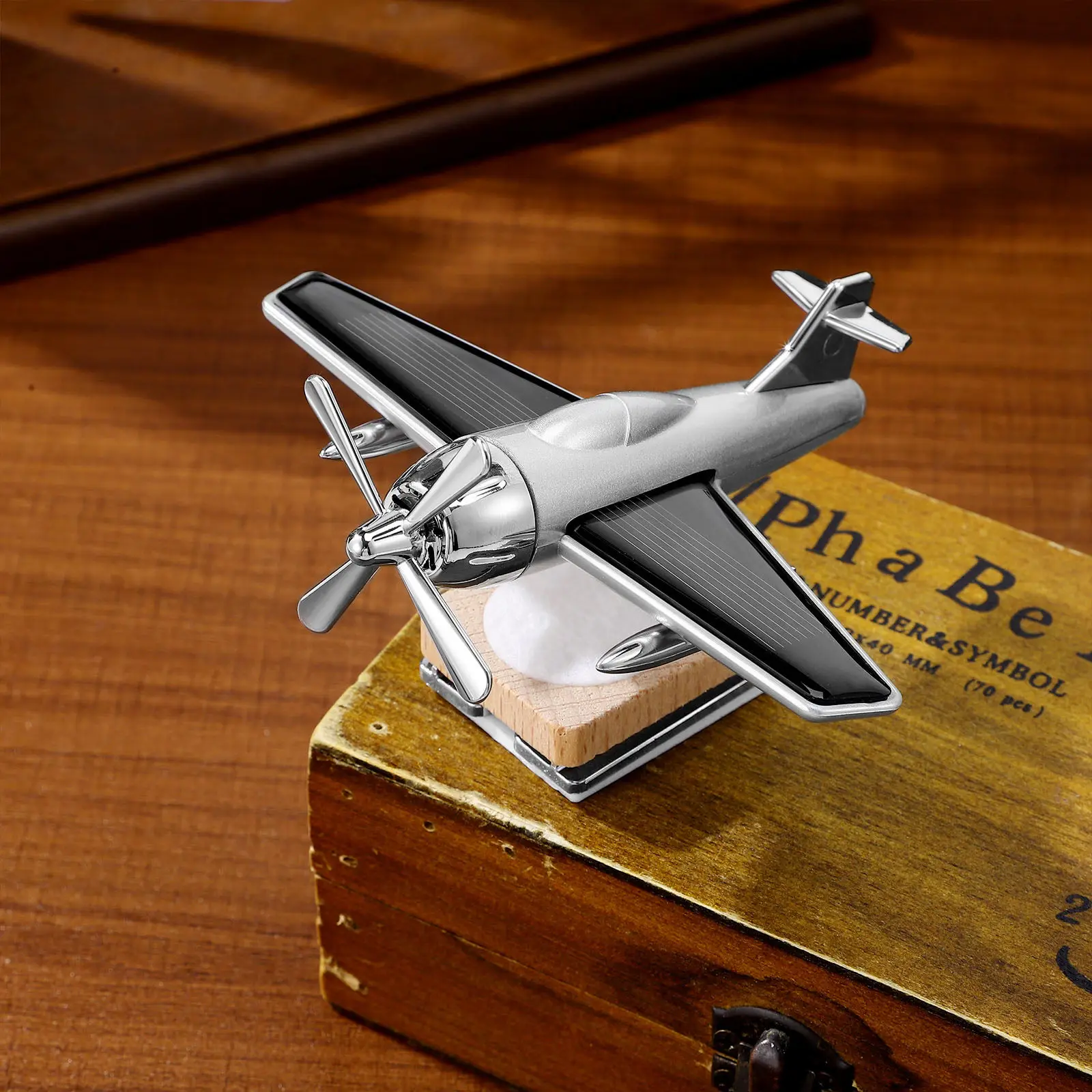 

1Pcs Aircraft Car Perfume Diffuser Solar Powered Turntable Air Freshener Creative Car Air Freshener Diffuser Decoration
