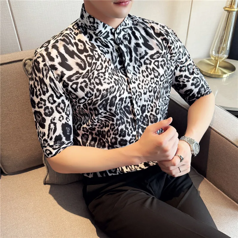 

Summer Men's Stand Up Collar Mid Sleeve Shirt Fashion Leopard Retro Print Slim Fit Casual Social Party Shirt Tuxedo Men Clothing