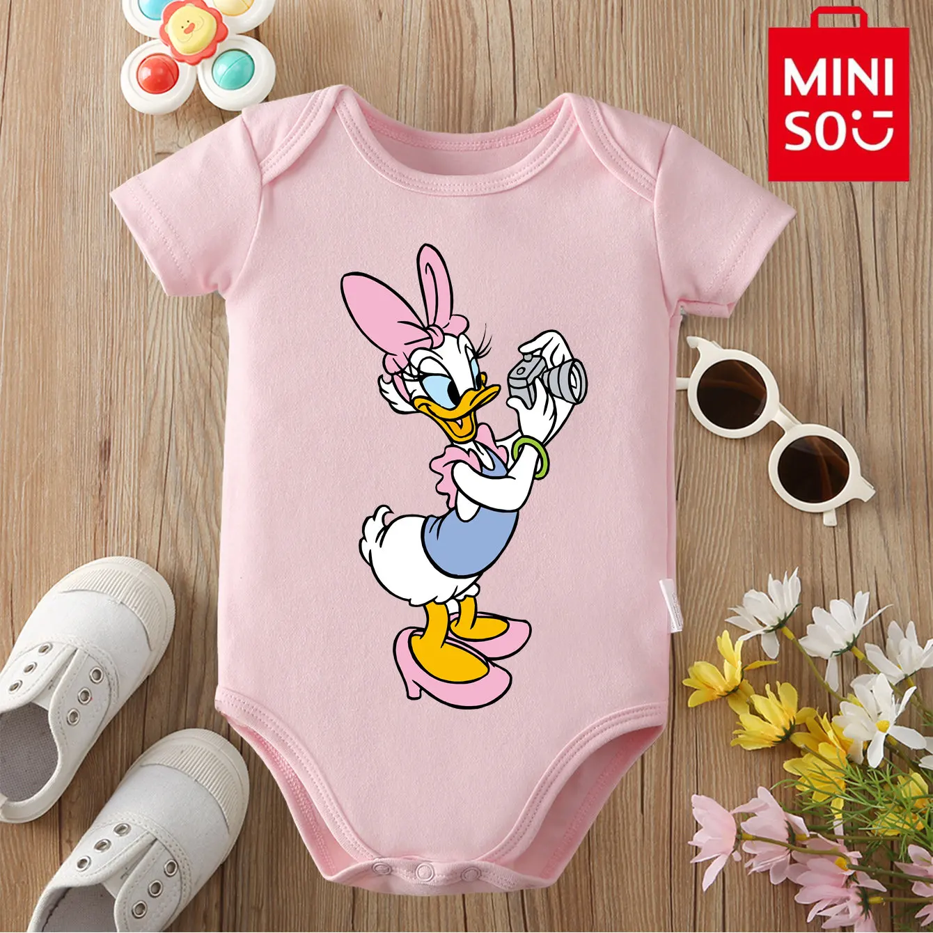 

MINISO Cute Daisy Duck 100% Cotton Bodysuit Soft Baby Cloths Best Gift for Baby Onesie Jumpsuit for 0 To 12 Months Cute Newborn