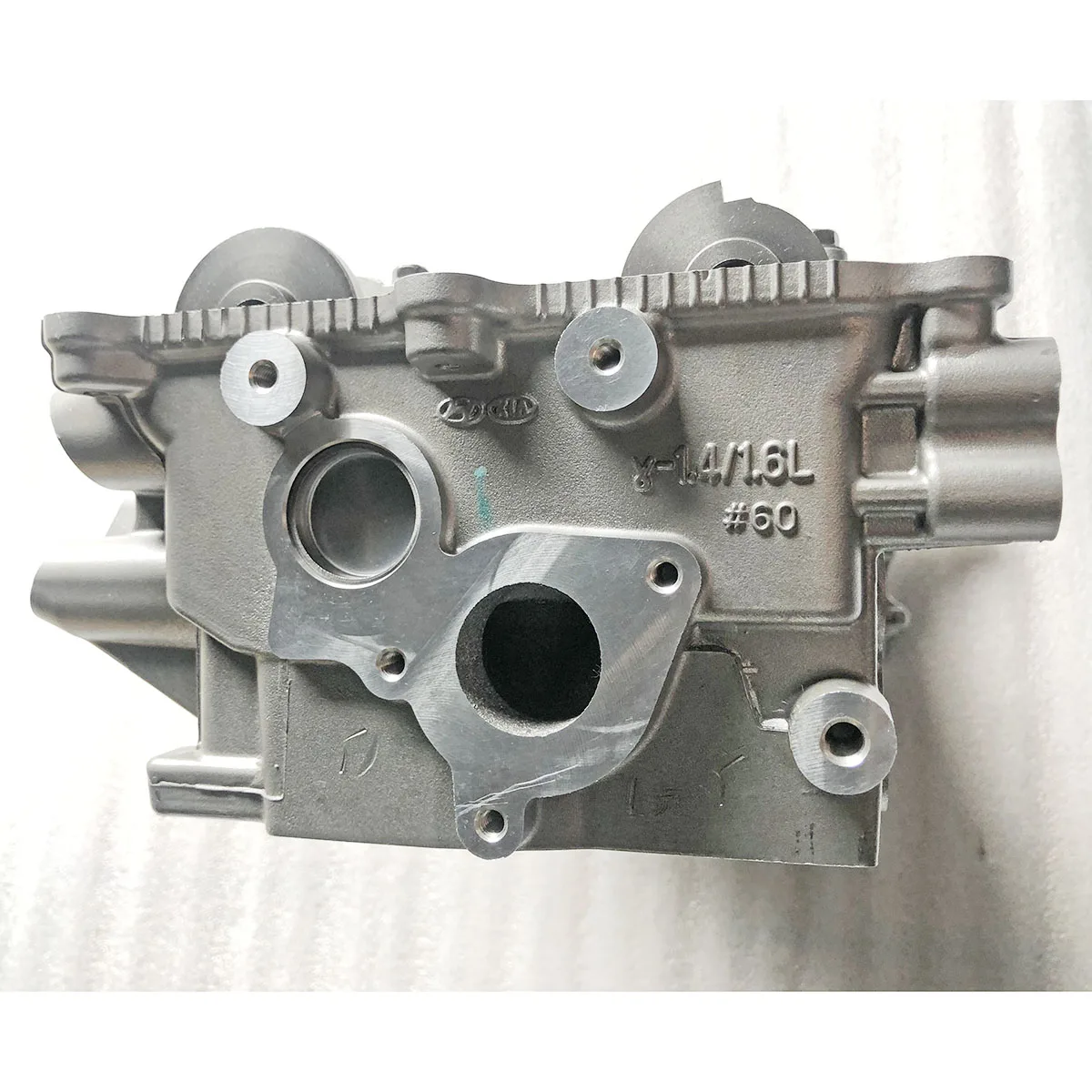 محرك G4FG 1.6 عالي الجودة فارغ 4 صمام 1591cc مجموعة رأس الأسطوانة لشركة Hyundai Kia 22100-B200