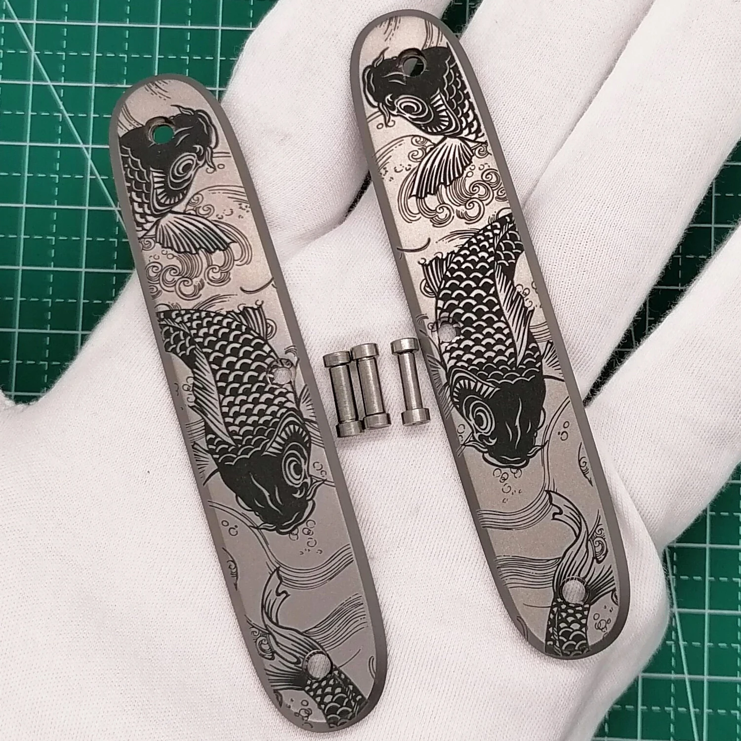 1 Pair Custom Made Titanium TC4 KOI FISH Scales for 93mm Victorinox Swiss Army Knife SAK Handle Modify