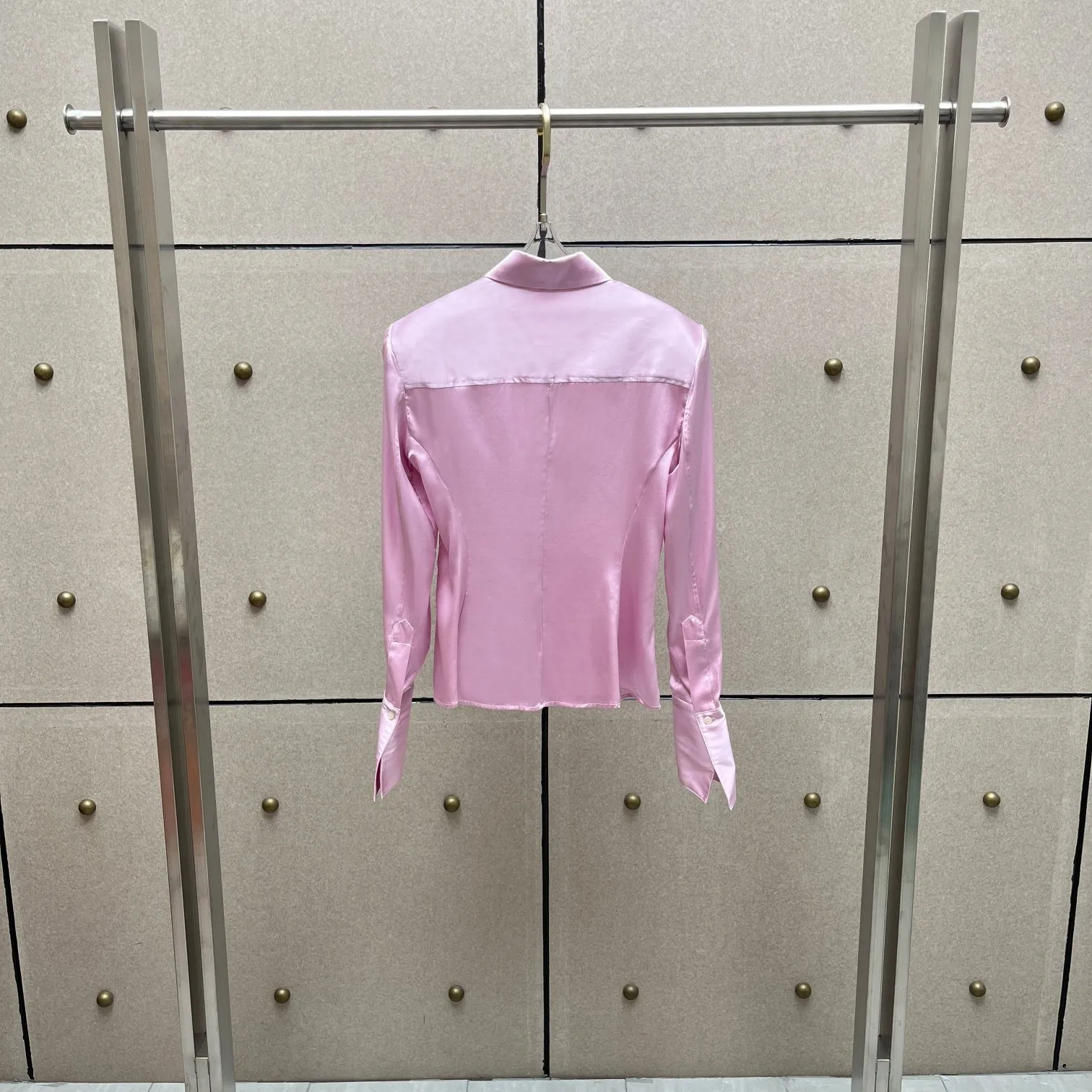 2026 Luxurious Mulberry Silk Button-Down Shirt – Classic Collar&Flared Cuffs in Pink,Black&White for Elegant Office&Evening Wear