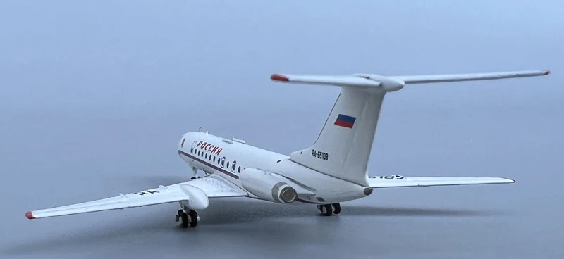 1/400 Russian TU-134 business airliner model RA-65109 202216  Alloy collection model