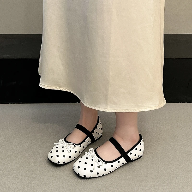 2026Spring New Comfortable Soft-Soled Flat Shoes Retro Round Toe Slip-on Women Shoes Fashion Polka Dot Low Mouth Mary Jane Shoes - view 3