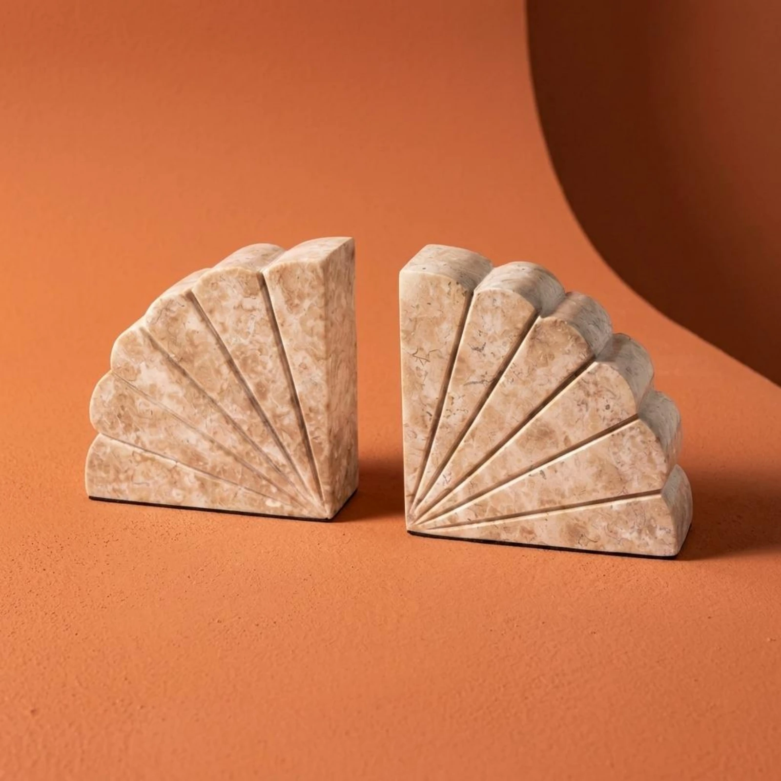 Marbled Shell-shaped Bookends Stable Base Artisan Crafted Neutral Shelf Support for Home and Office Organization