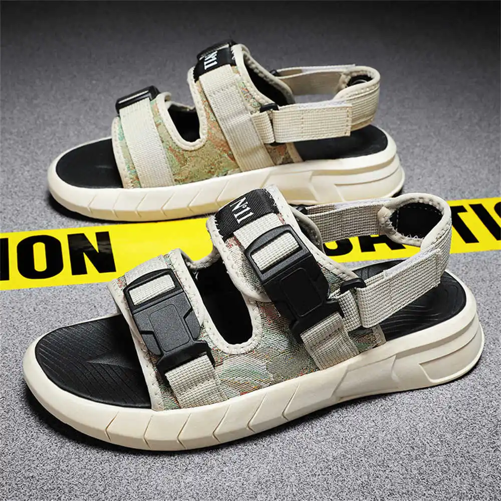

Number 42 Camouflaged Designer Mens Shoes Slipper Kit Beach Sandals Luxury Brand Sneakers Sports Designer Lofer Different