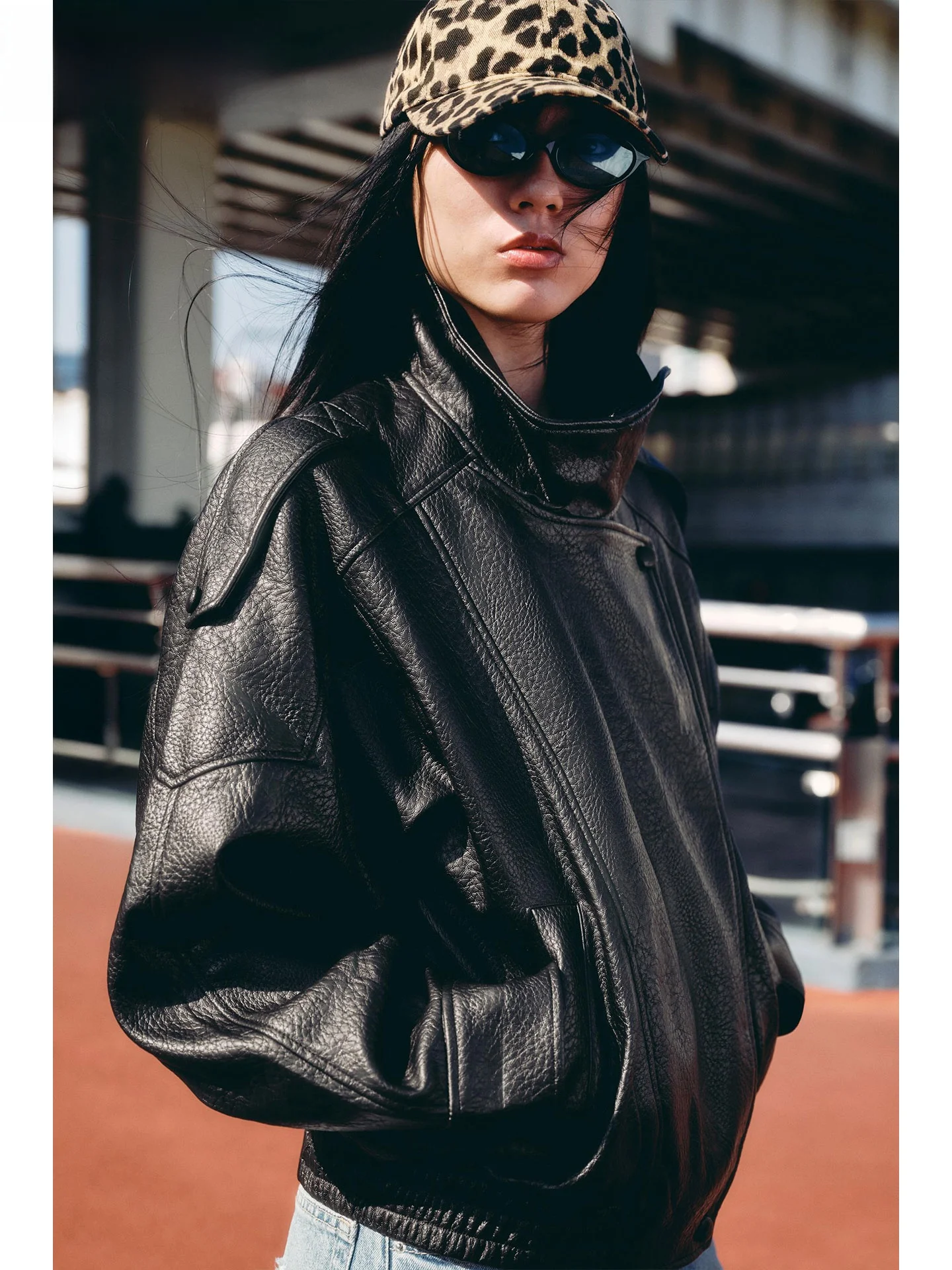 ZAPRHA Autumn 2025 Women's Casual Stand Collar Long Sve Faux Leather Jaet Versatile Outerwear Ele Ladylike Sle