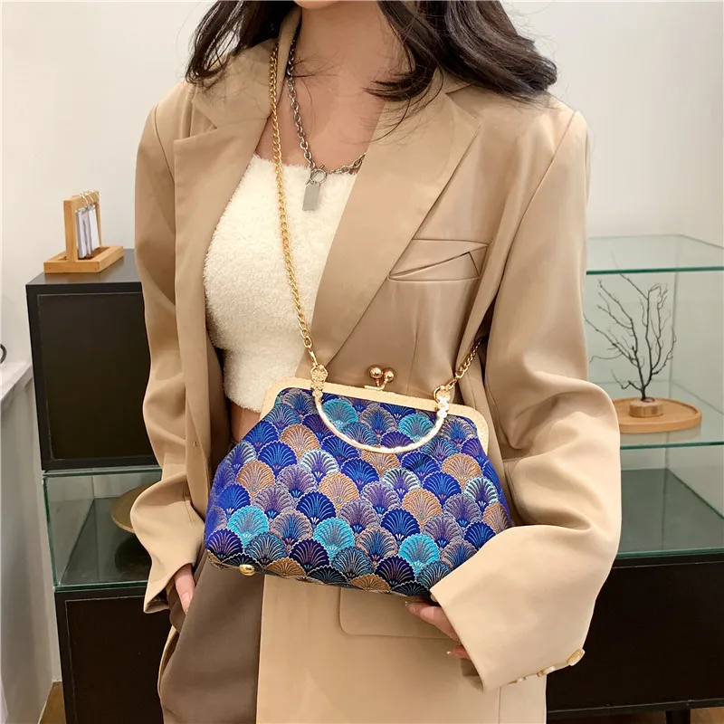 exquisite women\'s bag flowers Clutch Evening bag fashion embossment Luxury handbag for women elegant PROM crossbody bag for Girl