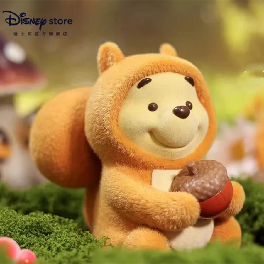 

Официальная коллекционная фигурка Дисней: Винни-Пух и Лесная белка с флокированием, украшение для рабочего стола