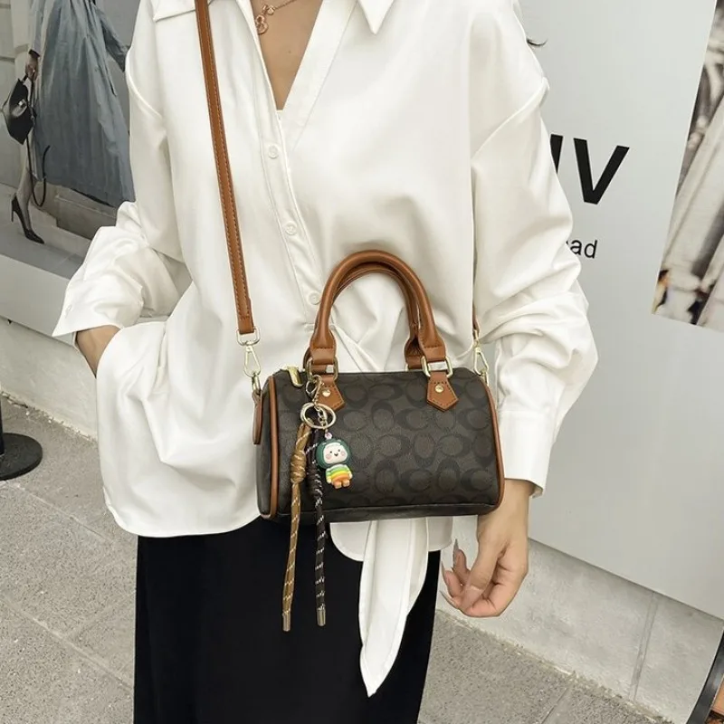 

Chic Minimalist Diaper Bag Women's Bag Crossbody Office Café Work Session Crossbody Exquisite Sleek Sophisticated User-Friendly