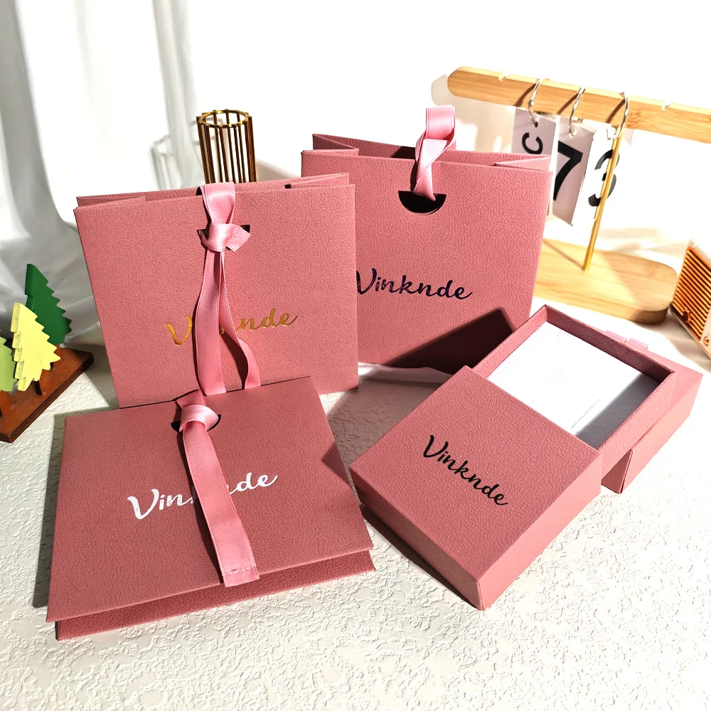 

Custom Logo New Lychee Pattern Cardboard Shopping Bags with Ribbon Handles Luxury Paper Drawer Jewelry Packaging Boxes Gift Case